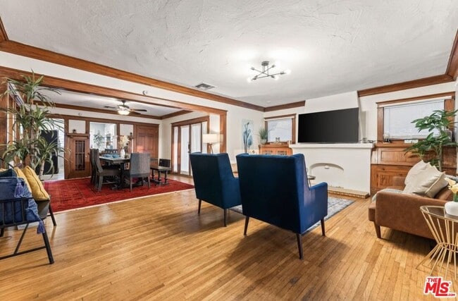 Photo - 736 Redondo Ave