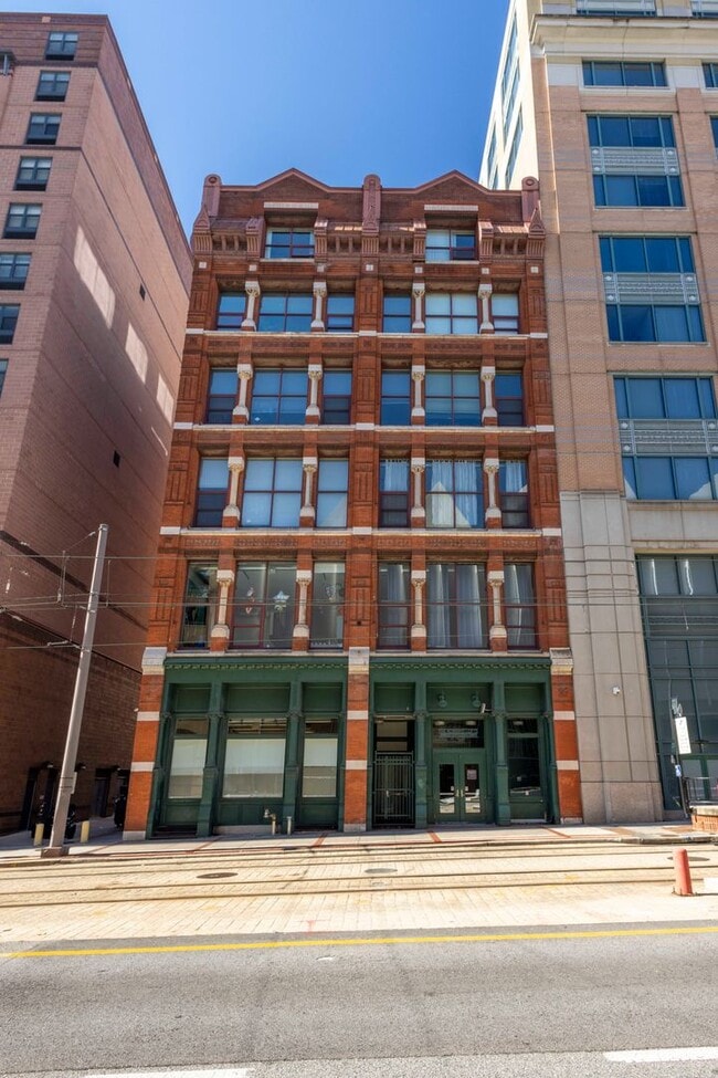 Building Photo - Cozy 1Bed/1Bath with Loft in Downtown Balt...