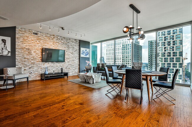 Photo - 20 10th St NE