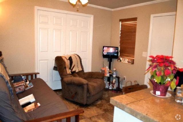 Building Photo - 1081 SE Monterey Rd Unit Sierra Rental