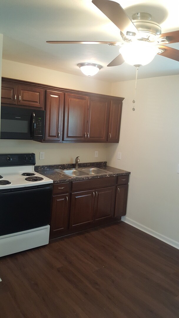 Photo - 8919 London St Unit B