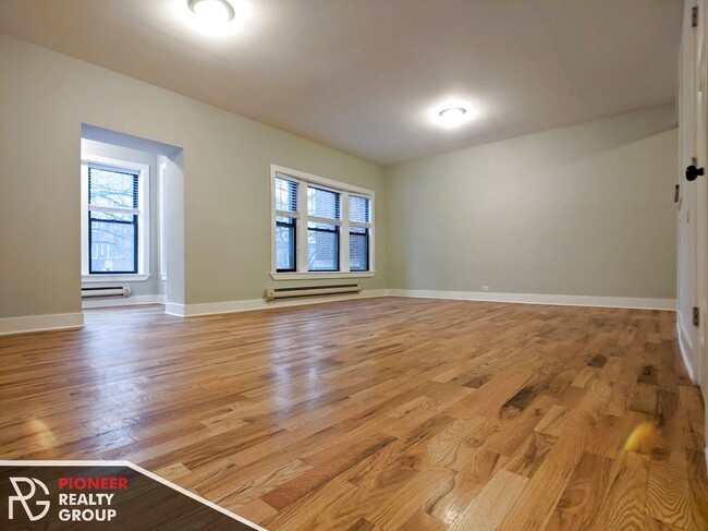 Photo - 4425 N Wolcott Ave Apartment Unit A1