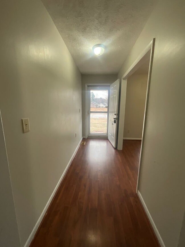 Photo - 4326 Bridge St