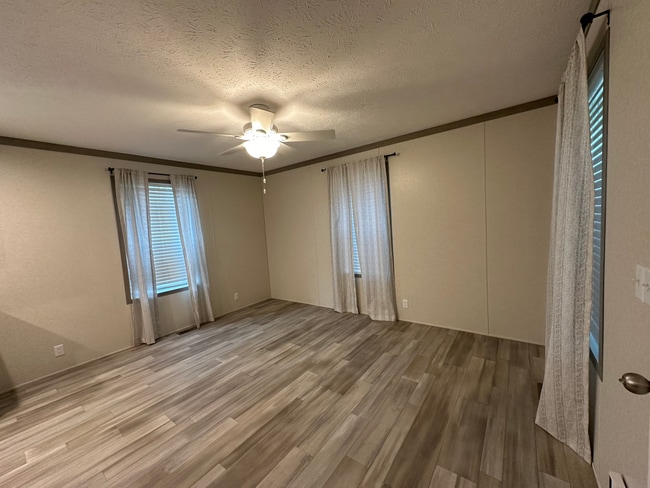 Photo - 1056 Revere Ln