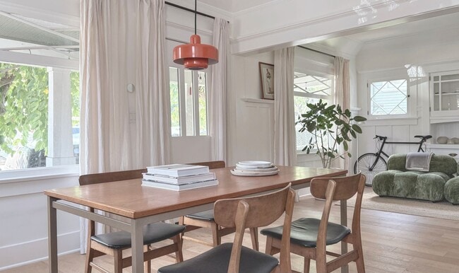 Building Photo - 1385 Allison Ave Unit 1385