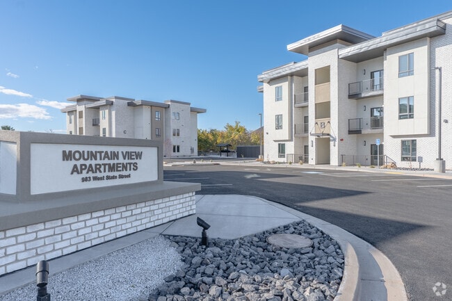 Building Photo - Mountain View Apartments