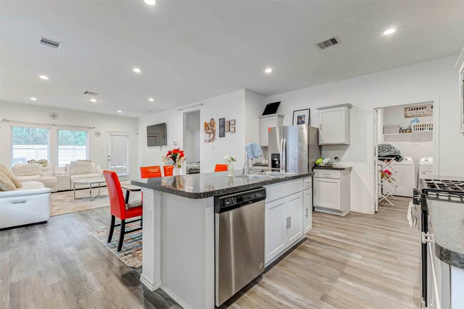 Photo - 5122 Sequoia Hts Ln