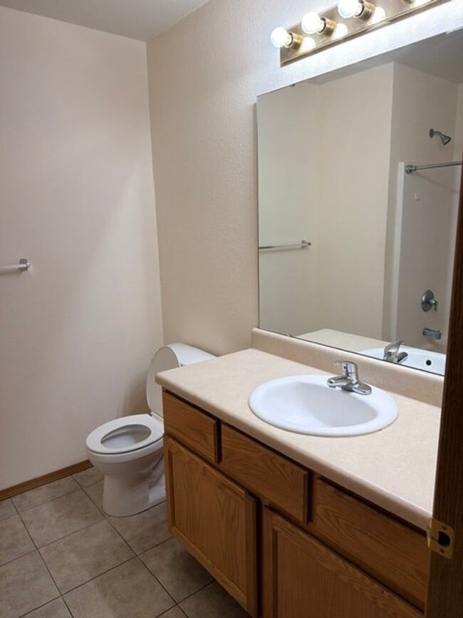 Photo - All brick 3 bed 2 bath in SE Springfield