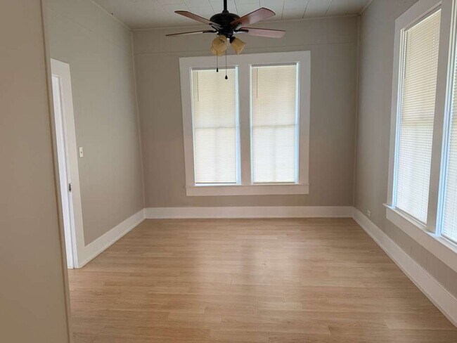 Photo - 150 Pecan St