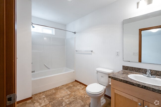 3BD, 2.5BA - 1,562SF