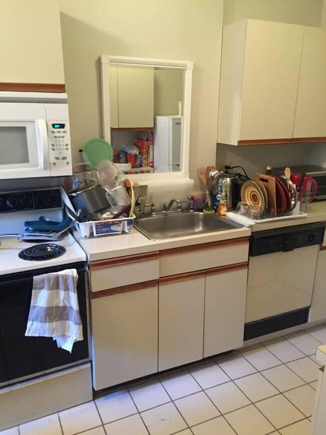 141 Englewood Unit 2
