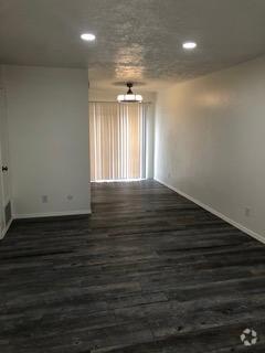 Building Photo - 1117 Girard Blvd SE Rental