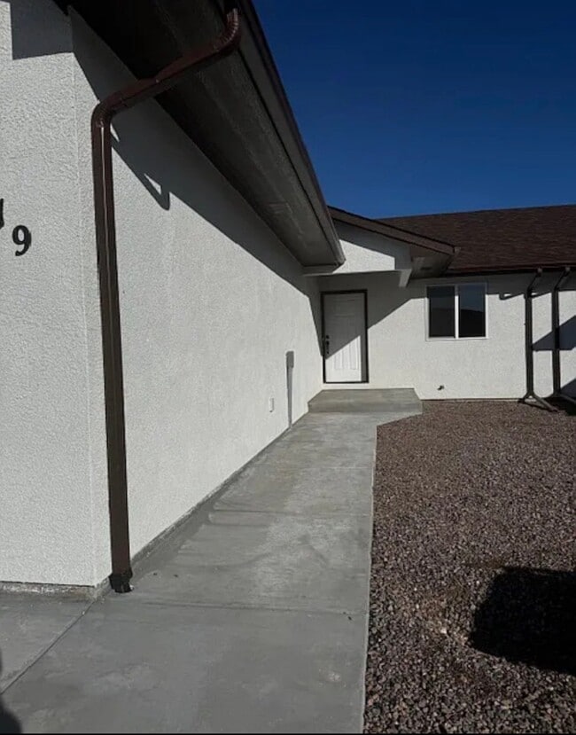 Photo - 719 S Bellflower Dr