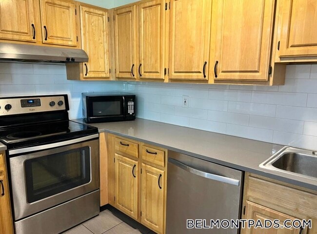 Building Photo - 125 Trapelo Rd Rental