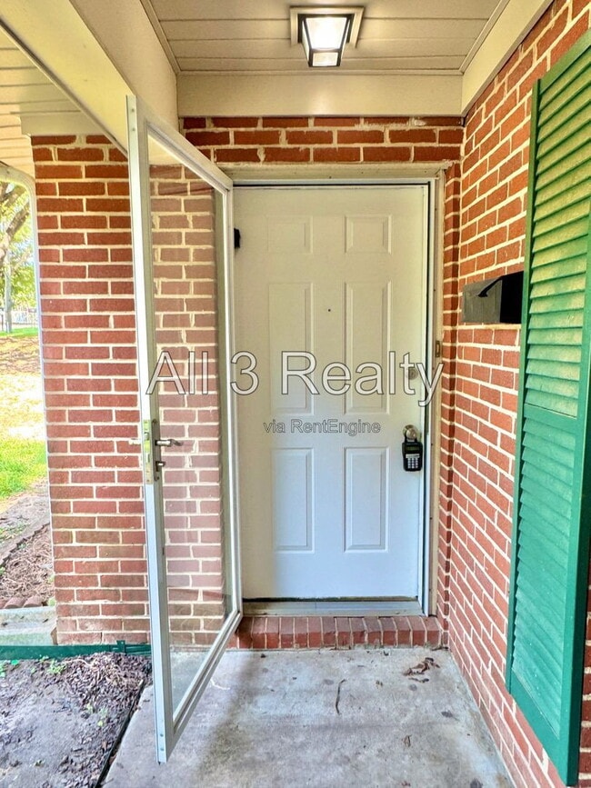 Photo - 116 Hargis Dr