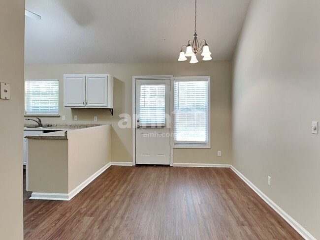 Photo - 131 Junco Way