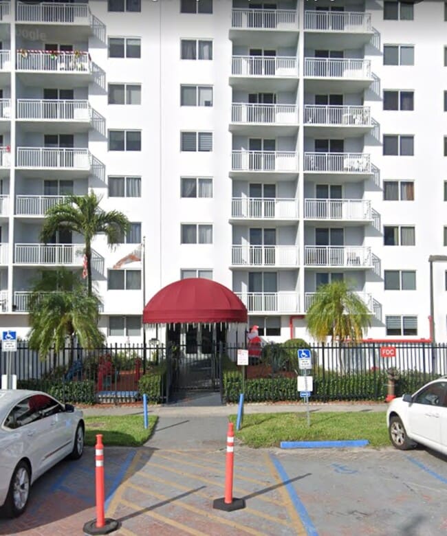 Photo - 1251 NE 108th St Unidad 408