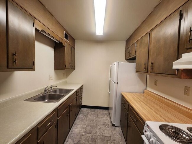 Photo - 1 Bedroom Court Yard Level Apartment