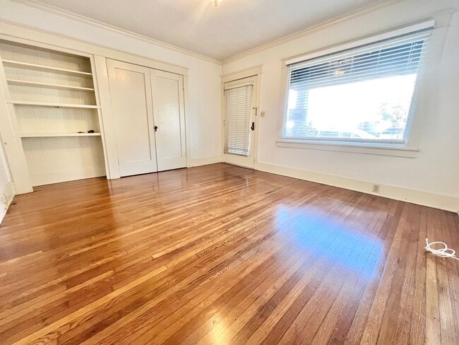 Photo - Lower Level 1 Bedroom with Den/Office in Alamitos Beach Apartment Unit 1224 E 1st St