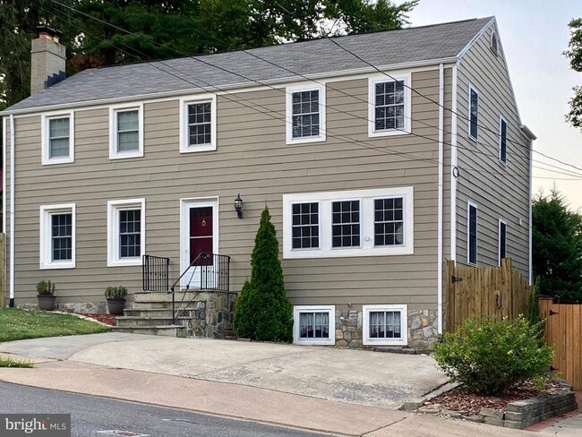 Photo - 6059 9th St N House