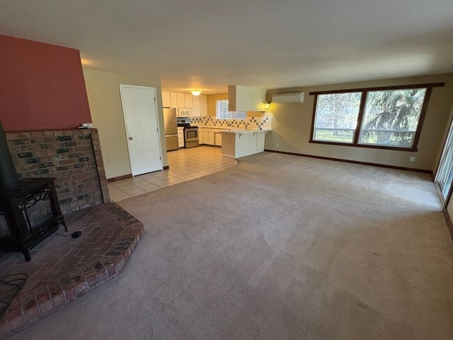 20766 Canterbury Ct