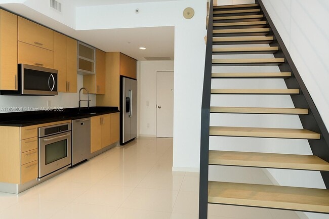 Photo - 60 SW 13th St Unidad 3418