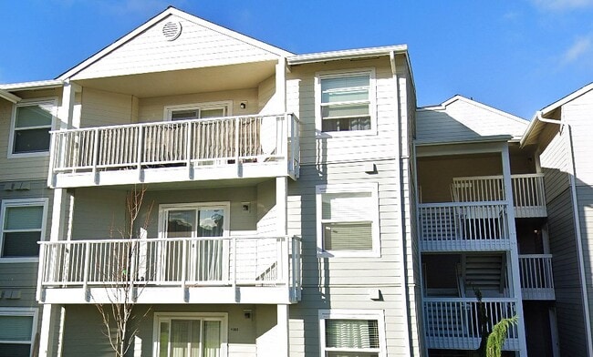 Photo - 135 NE Barron Dr Unidad #135