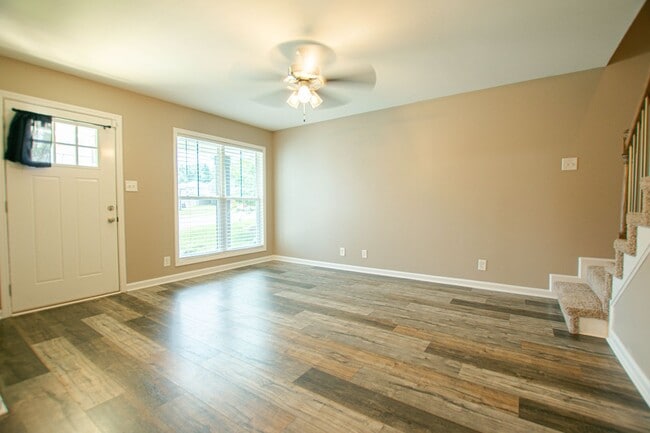 Photo - Pet Friendly Three Bedroom!