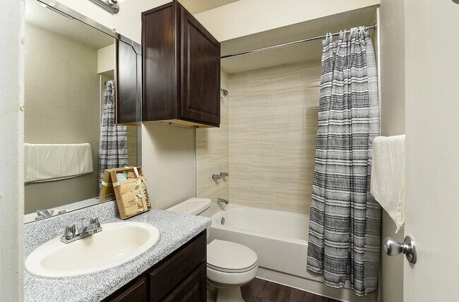Photo - 11441 N Interstate Hwy 35 Unit 17206