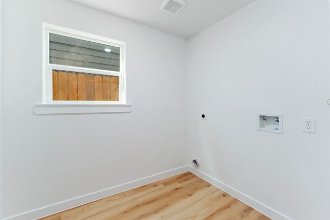 Photo - Stunning Duplex with Garage & Modern Finishes