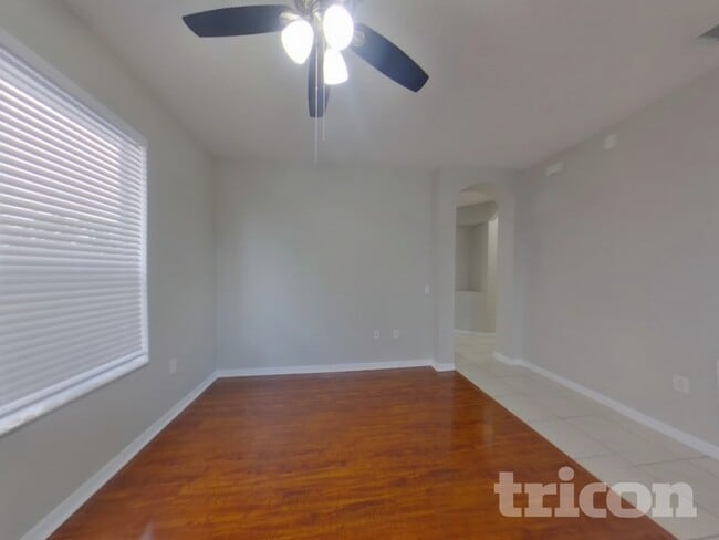 Photo - 304 Churchill Downs Blvd Casa