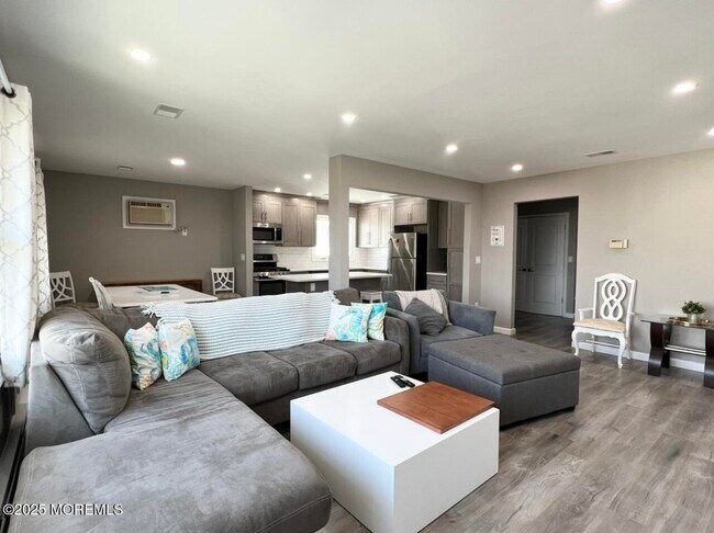 Photo - 61-63-63 K St