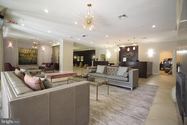 Photo - 2451 Midtown Ave Unit 305