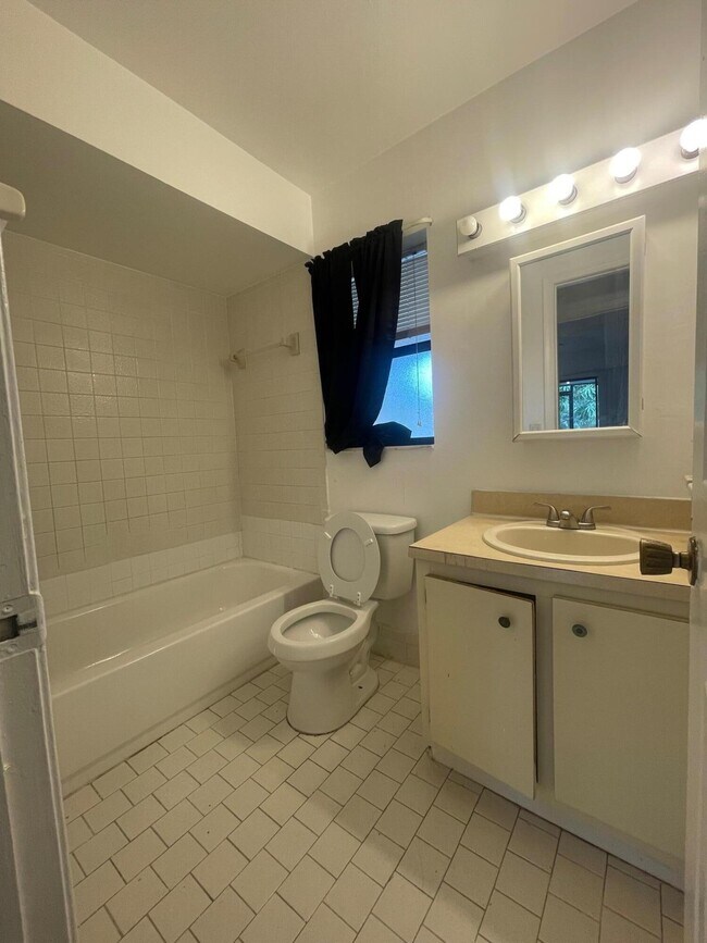 Photo - 496 Glenwood Dr