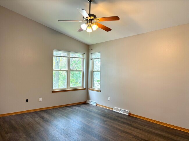 Photo - 3202 Quincy Ave