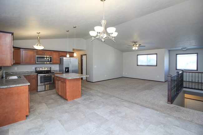 Photo - 110 Tanner Ct Unit 3