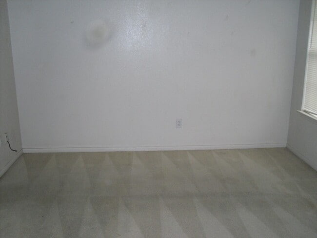 Photo - 4201 Windwood Dr
