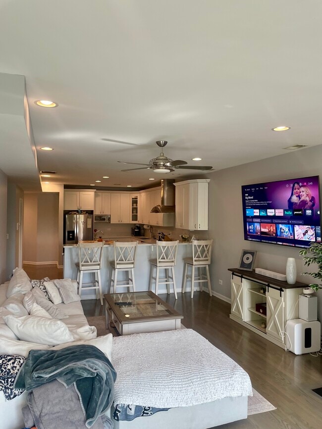 1517 N Ashland Ave Unit 1517 N Ashland - apt 4