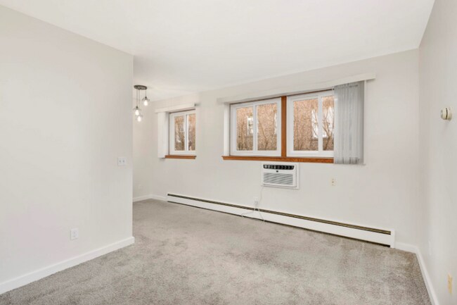 Photo - 3308 Girard Ave S Unit 102