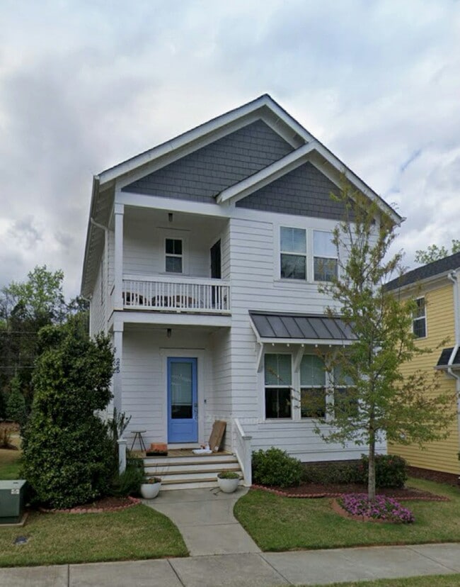 Building Photo - 225 Airlie Dr