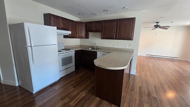 Photo - 153 Portsmouth Ave Unit 203