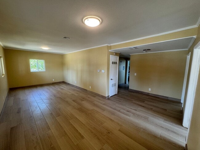 Photo - Newly Renovated 3 Bed, 3 Bath Ground Floor...