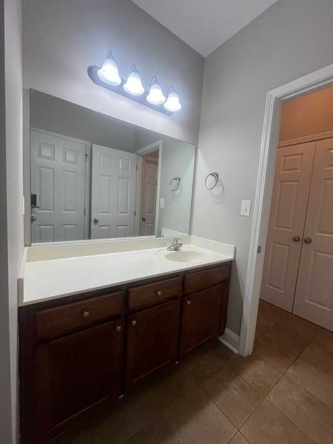 Photo - 128 Bentwood Cir Unit 128 Bentwood