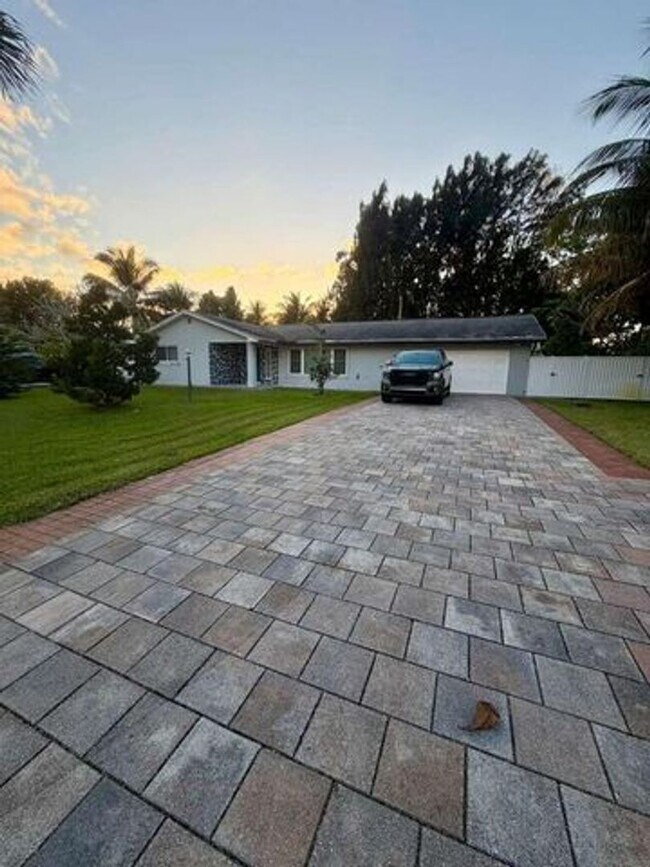 Photo - 4433 Foss Rd