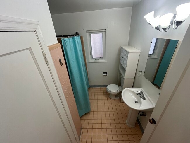 Photo - 844 York St Unidad A