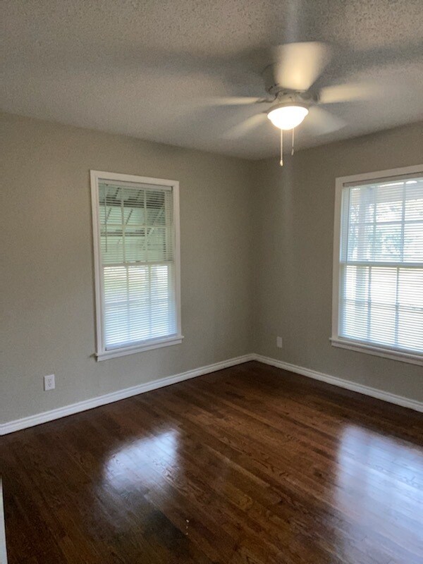 Photo - 3933 Winfield Ave