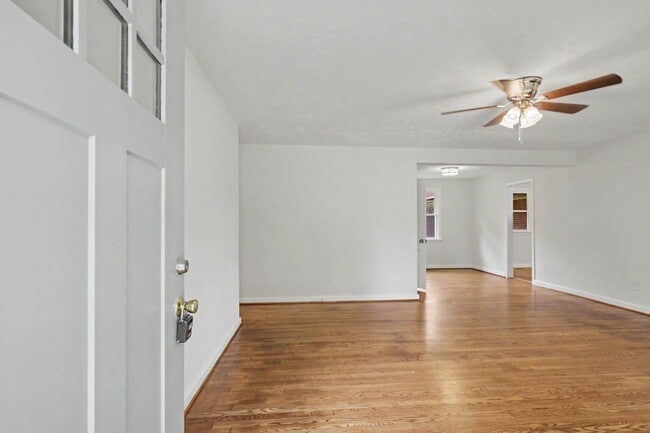 Photo - 1221 Burlington Rd
