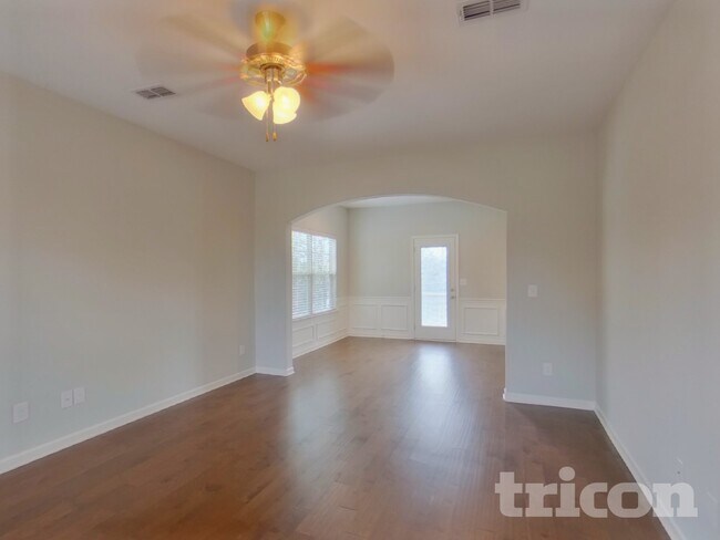 Photo - 1048 Solomon Ln