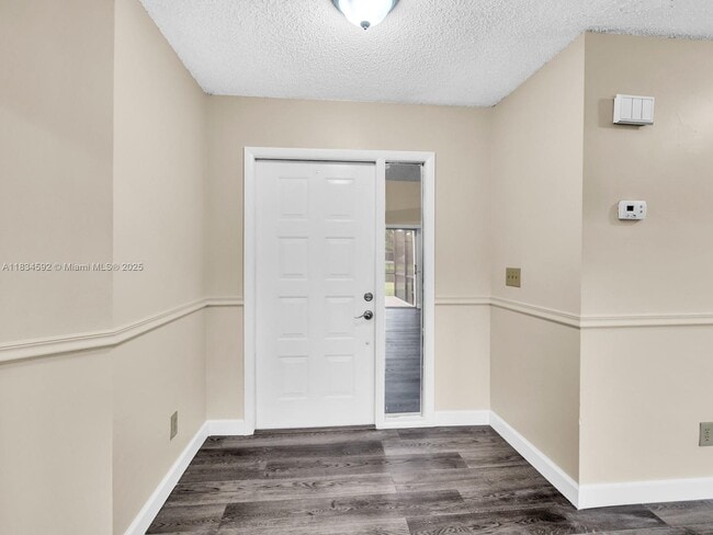 Photo - 2957 Oak Park Cir