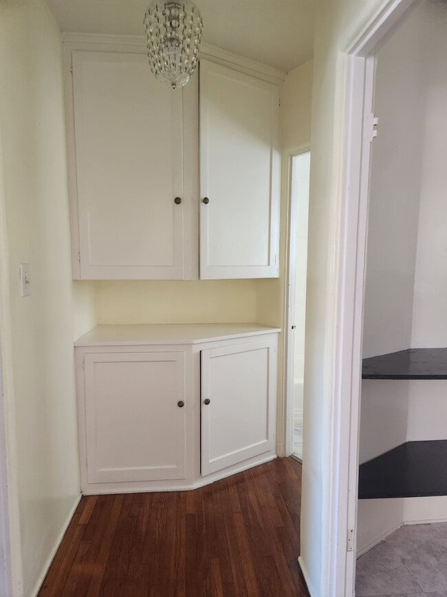 Photo - 610 Montana Ave Apartamentos